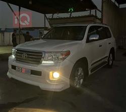 تۆیۆتا لاند کروزەر